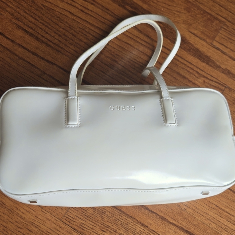 Vintage Guess White Glossy Pleather Shoulder Zipper Box Bag